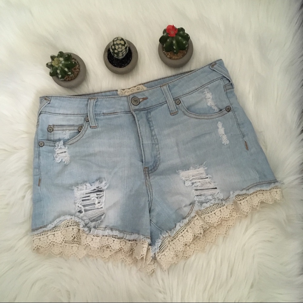 Altar’d State Jean Shorts Size 26 / 3